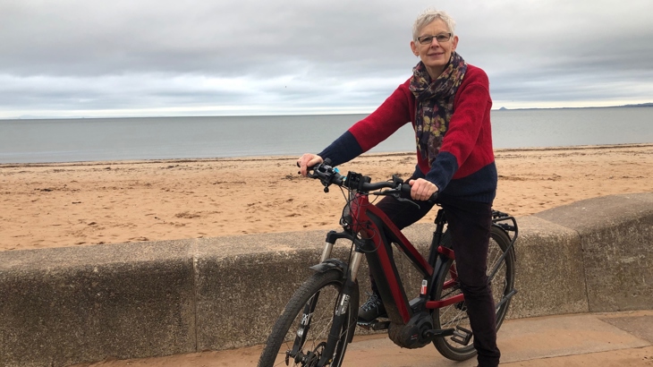Kirsty Lewin pictured on her e-bike on Portobello Promenade