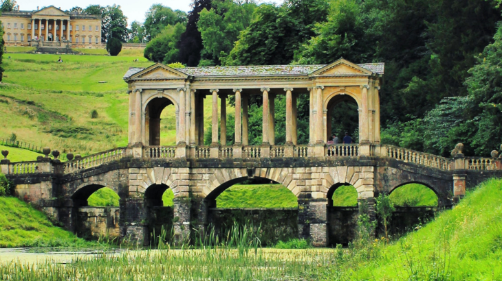 Landscape photo of a Palladian Bridge at Prior Park, Bath.