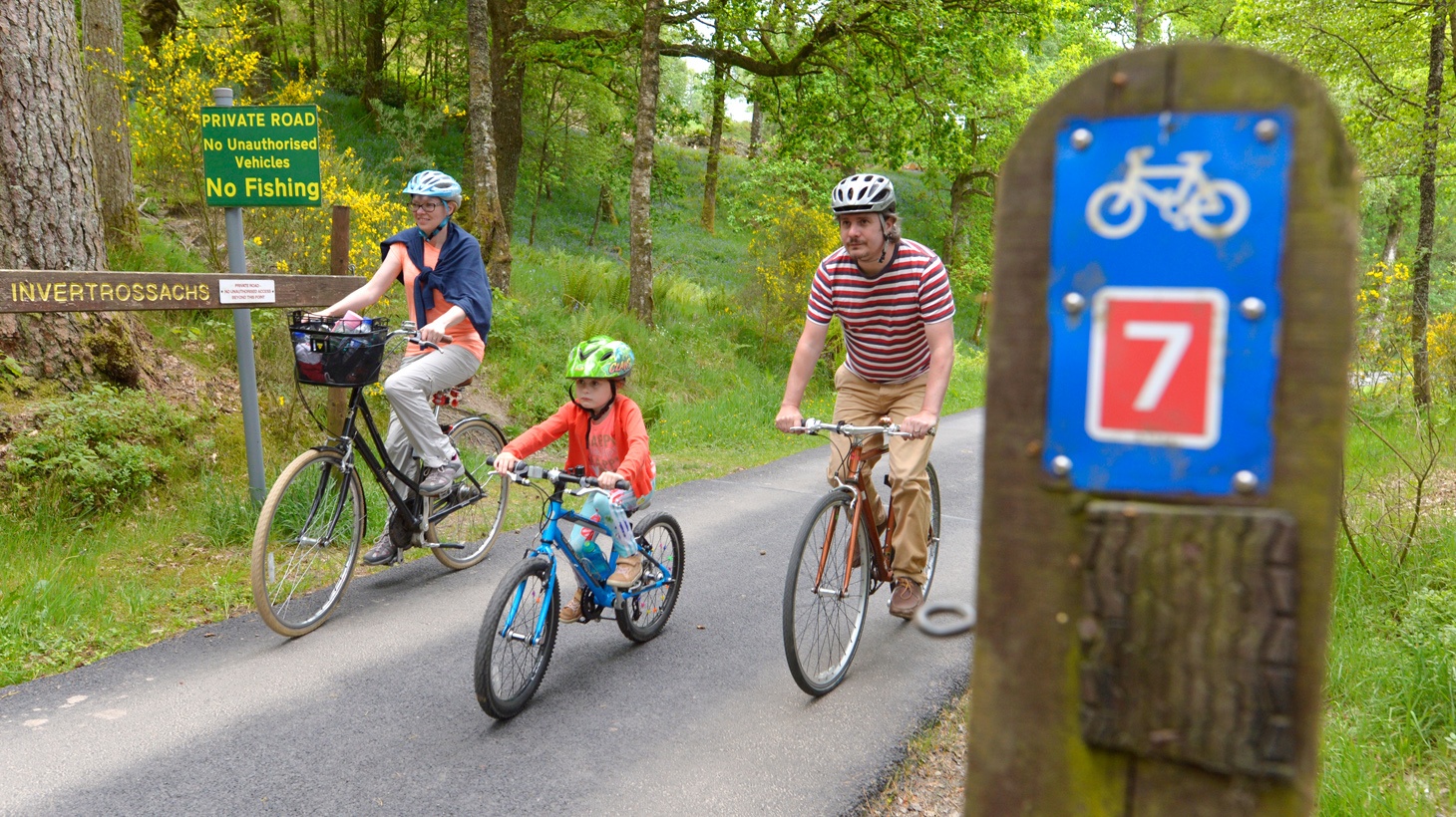 Family cycling on National Route 7