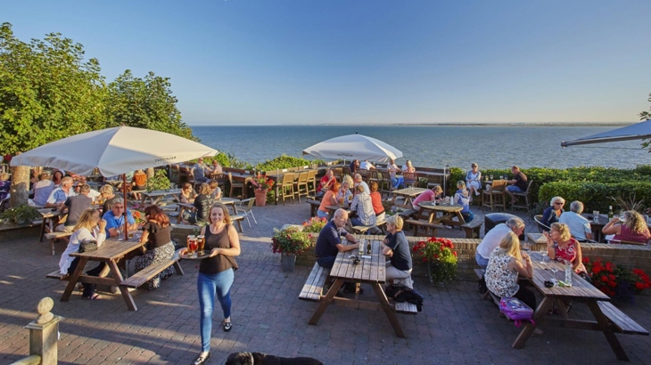 Belle Vue Tavern looking out over Pegwell Bay
